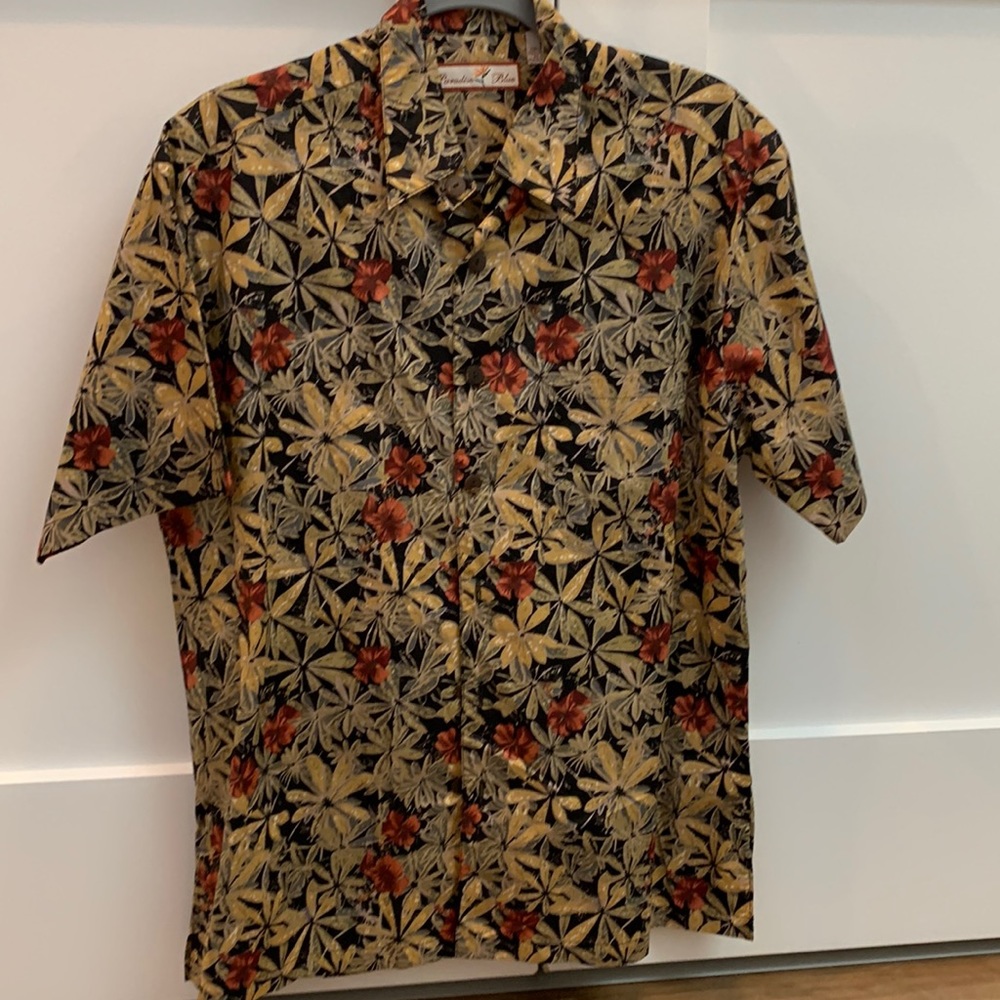 Short sleeve print button up shirt